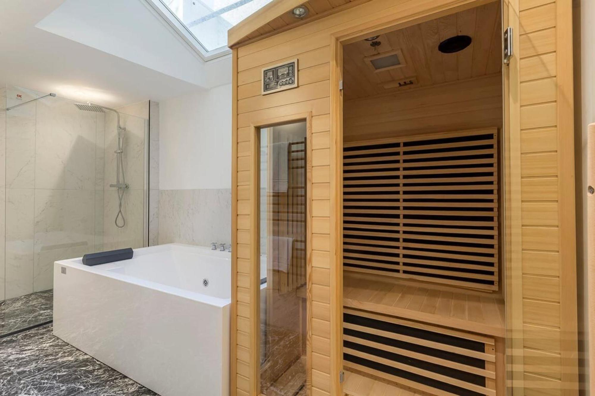 Victor Hugo Romantic Suite - Sauna Et Balneo Lyon Buitenkant foto